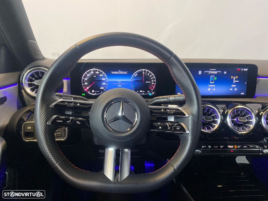Mercedes-Benz A 250 e - 12