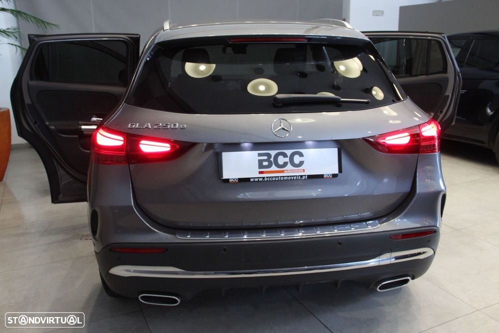 Mercedes-Benz GLA 250 e AMG Line - 17