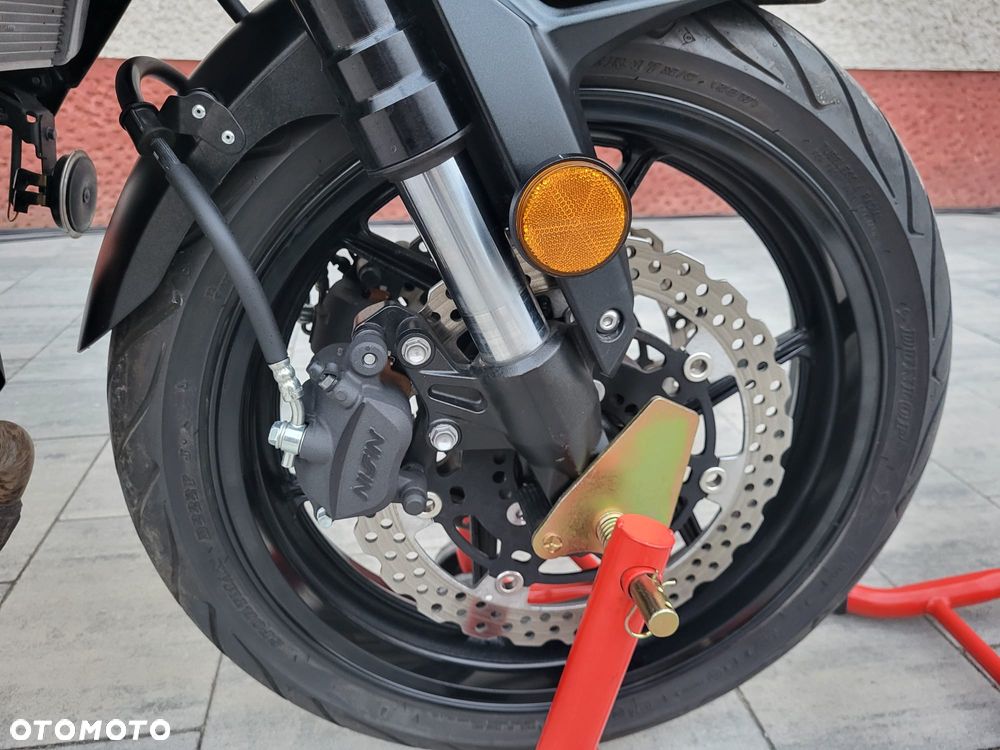 Kawasaki Versys 650 - 21