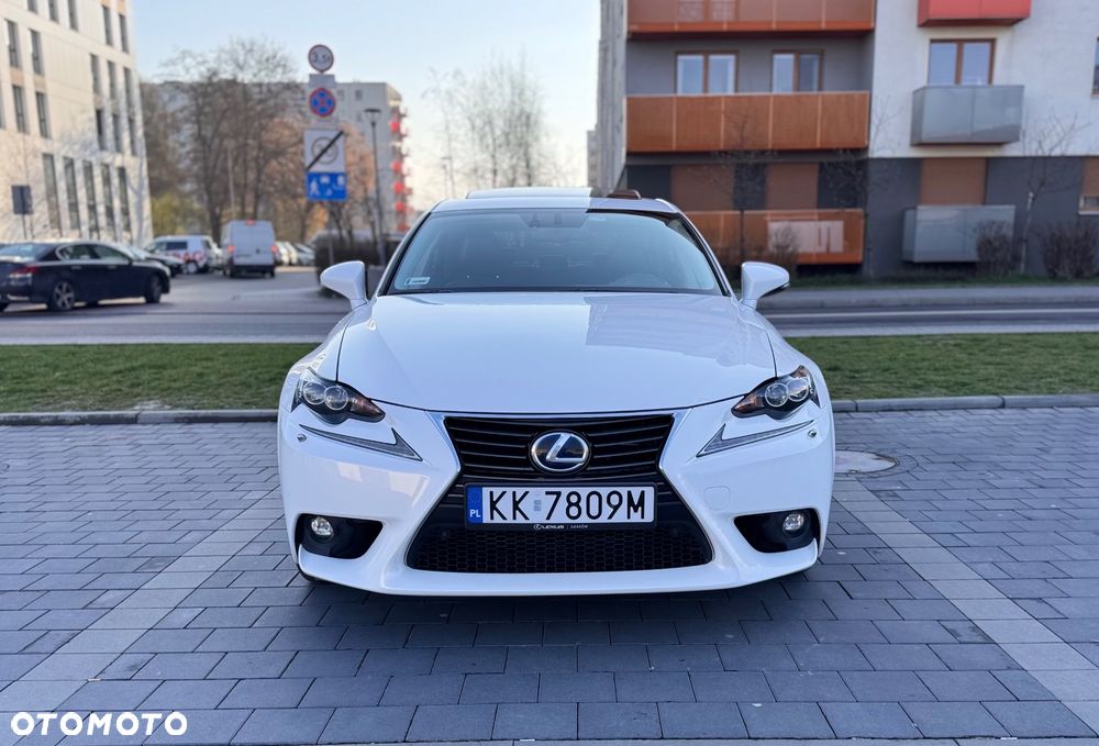 Lexus IS - 3