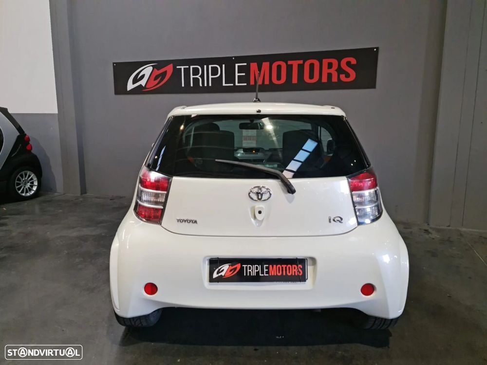 Toyota iQ 1.4 D-4D - 29