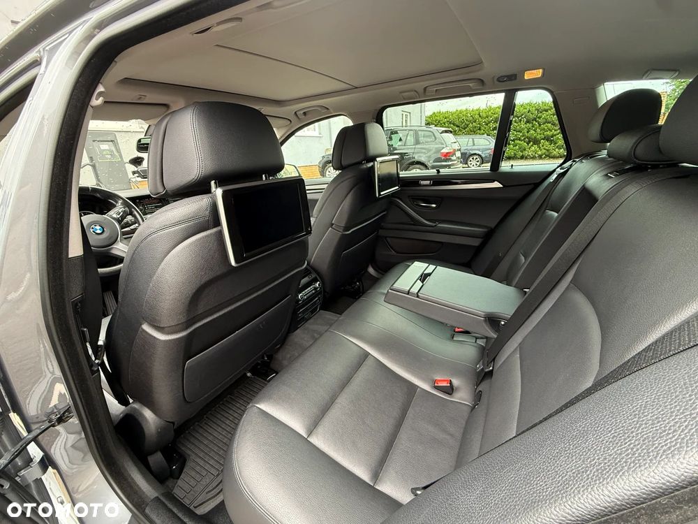 BMW Seria 5 535d xDrive - 11