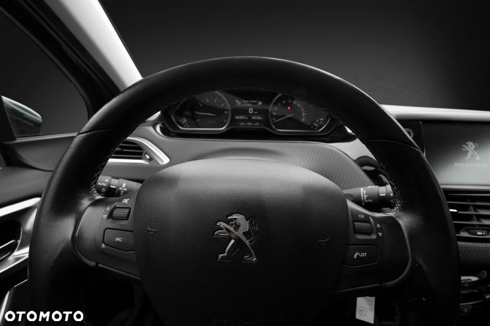 Peugeot 2008 PureTech 110 GPF Stop&Start EAT6 Allure - 10