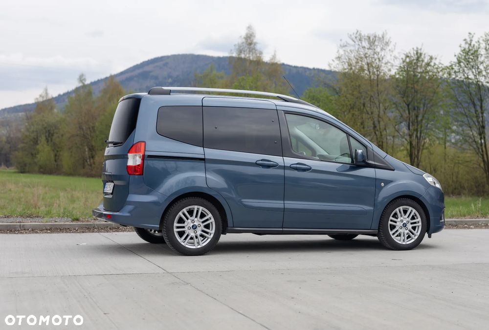 Ford Tourneo Courier - 9