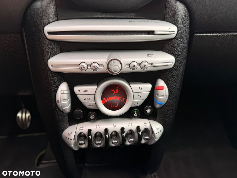 MINI Cooper S 50 Camden - 16