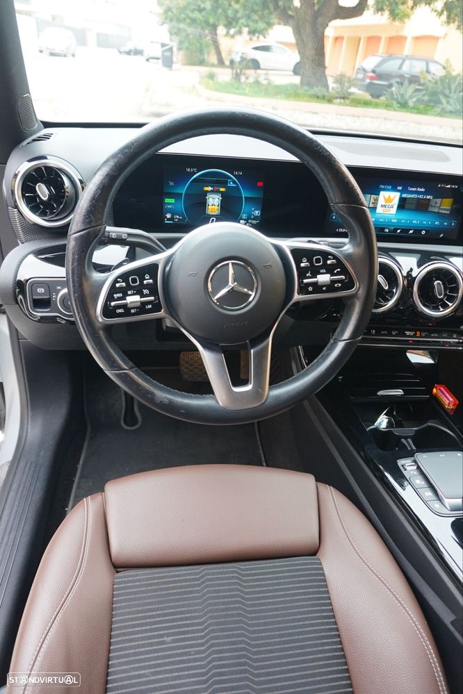Mercedes-Benz A 250 e Style Plus - 11