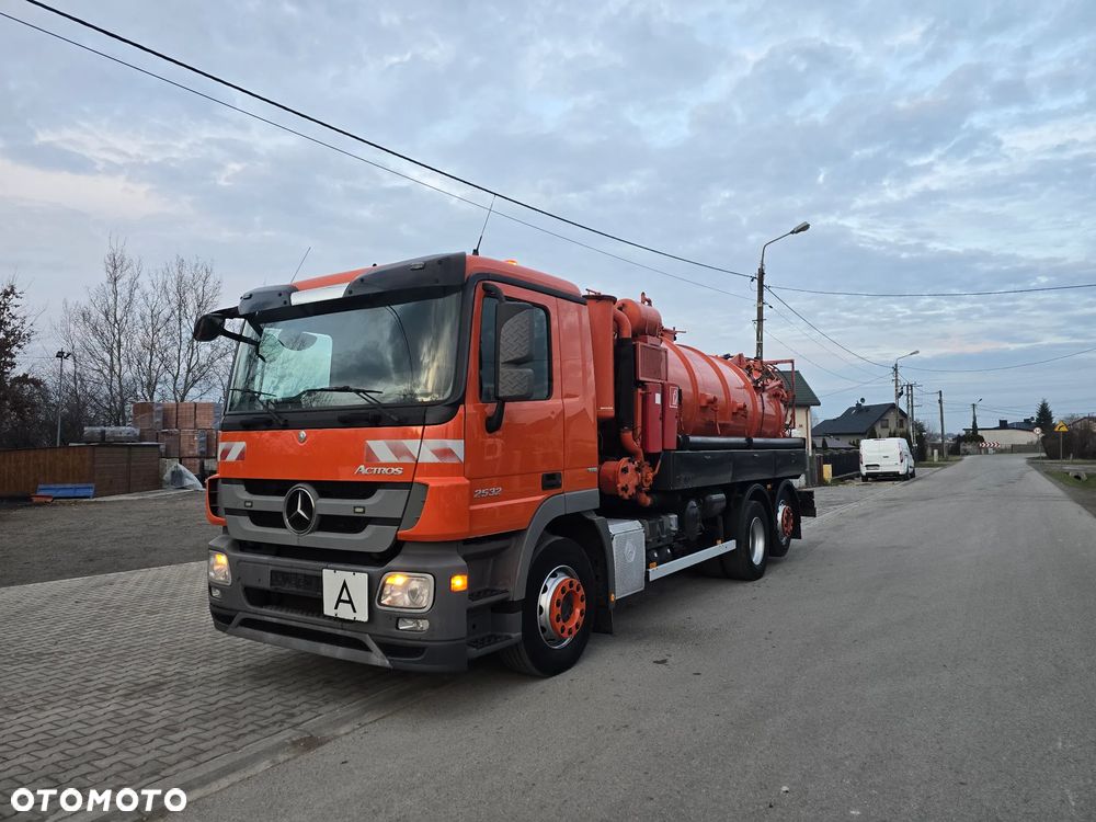Mercedes-Benz Asenizacyjny/Szambiarka/wuko/Podnoszona skrętna oś - 2