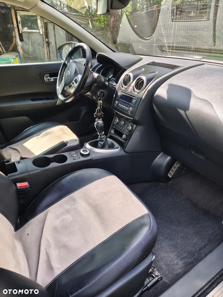 Nissan Qashqai 2.0 dCi 4 x 4 DPF I-Way - 17
