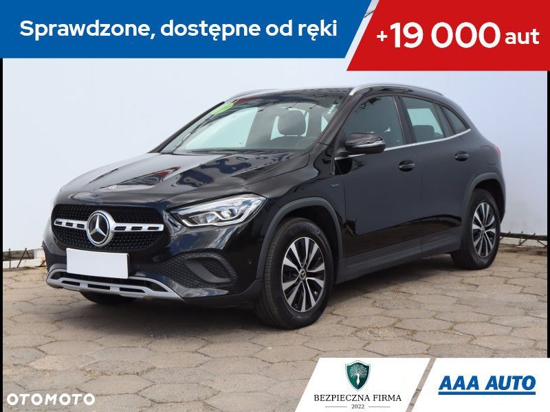 Mercedes-Benz GLA - 1