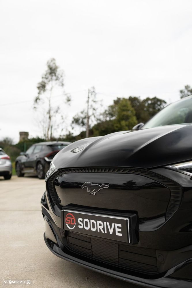 Ford Mustang Mach-E Alargada AWD - 16