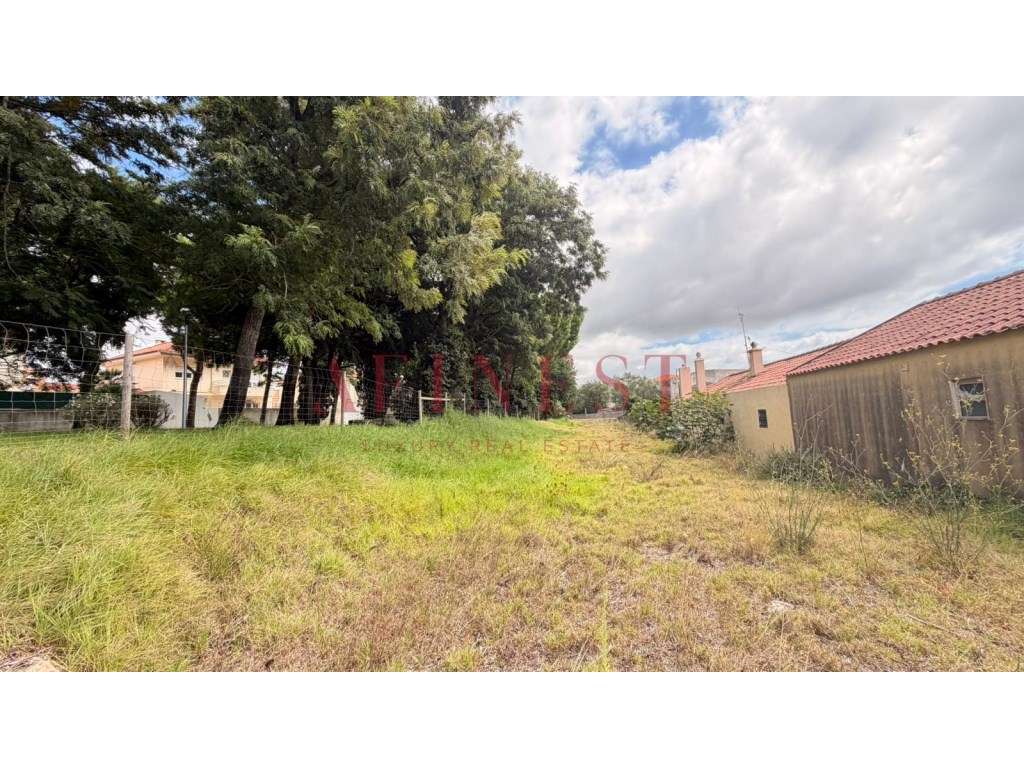 TERRENO URBANO EM SÃO DOMINGOS DE RANA - Grande imagem: 2/6
