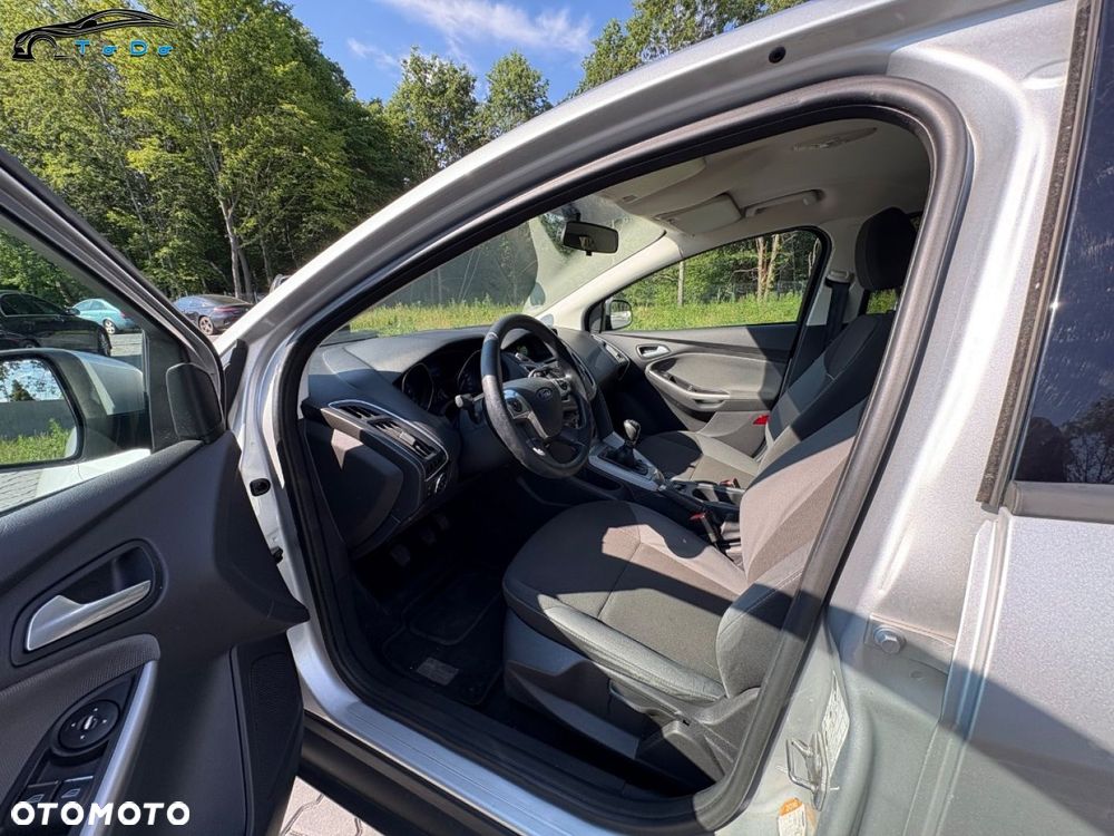Ford Focus 1.6 Titanium - 19