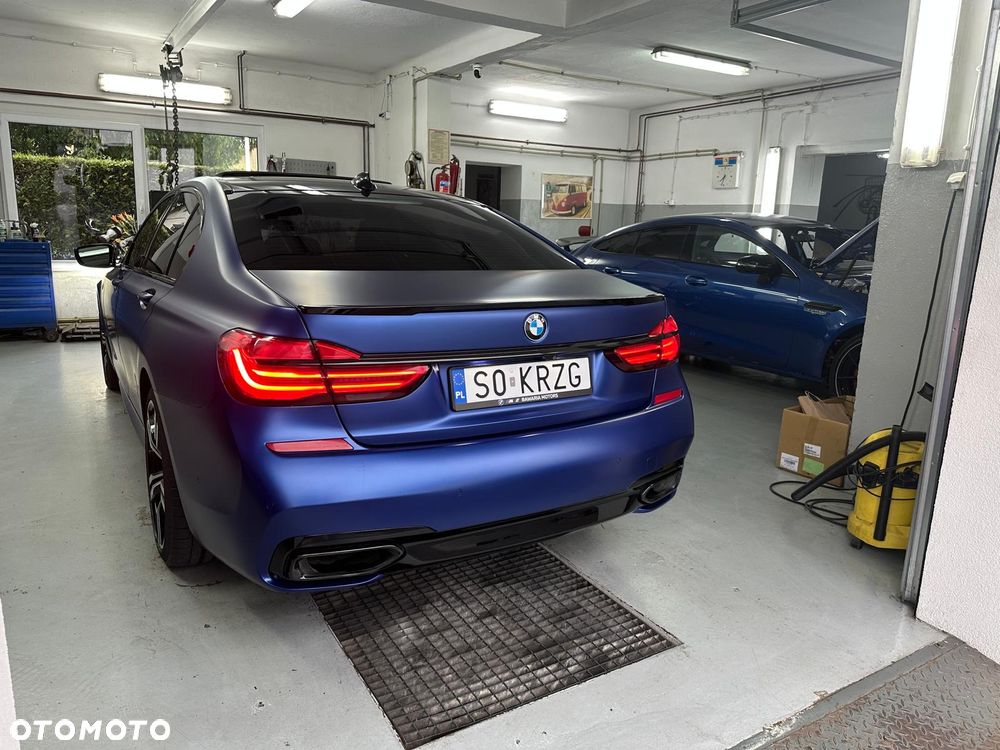 BMW Seria 7 - 10