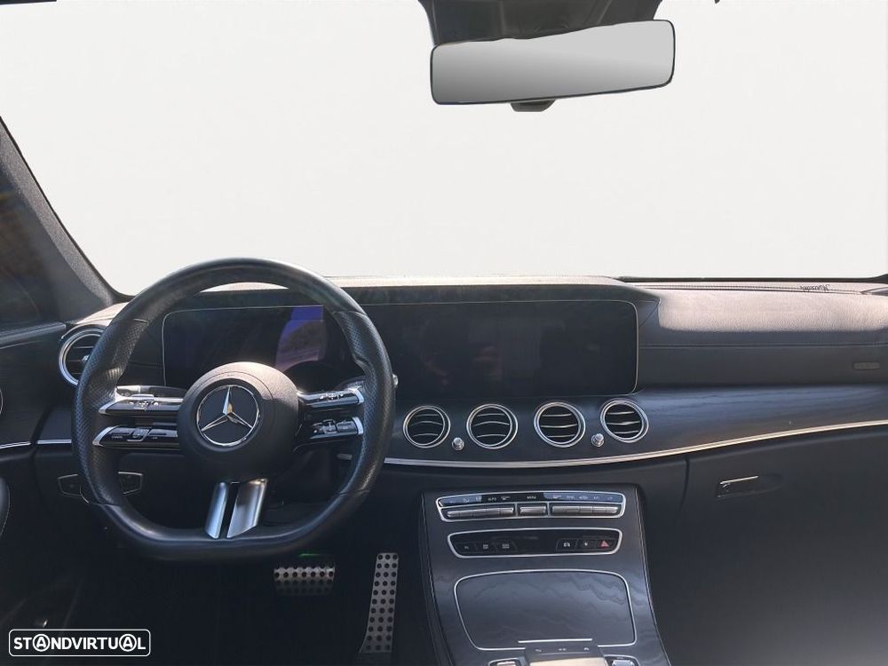 Mercedes-Benz E 220 d AMG Line — fotografia 11