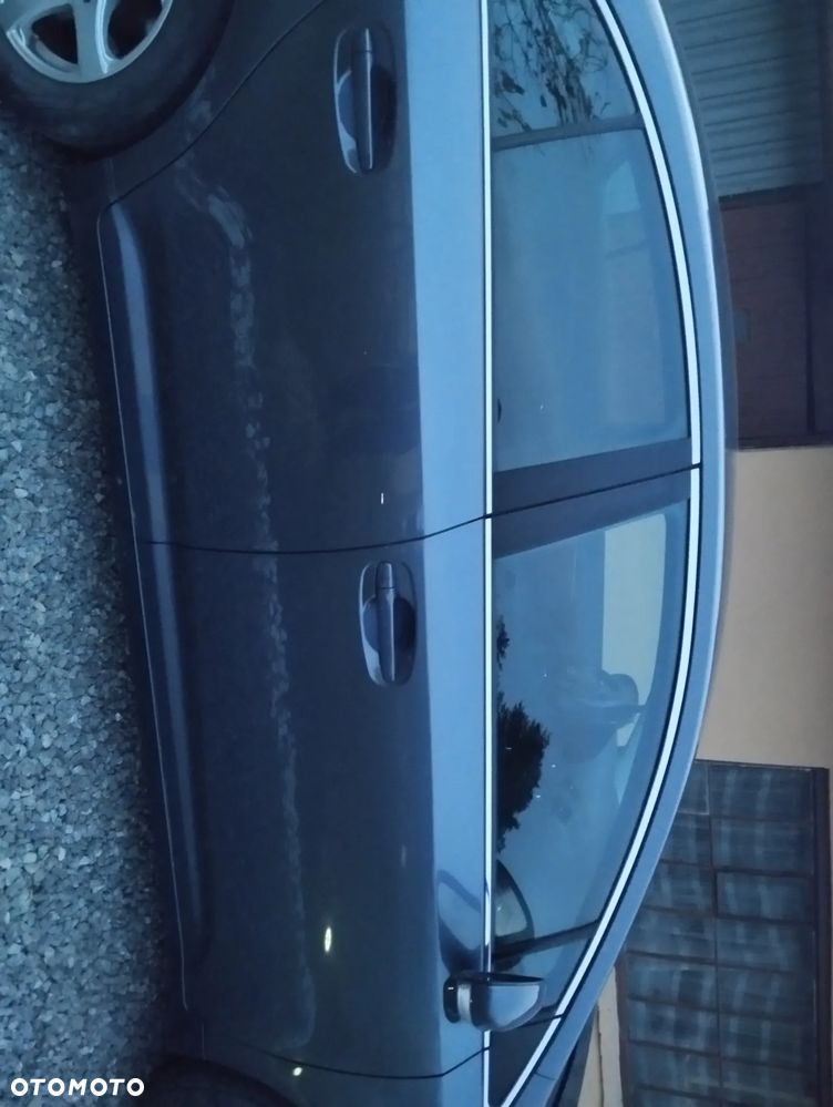 Toyota Avensis 1.8 Luna - 6