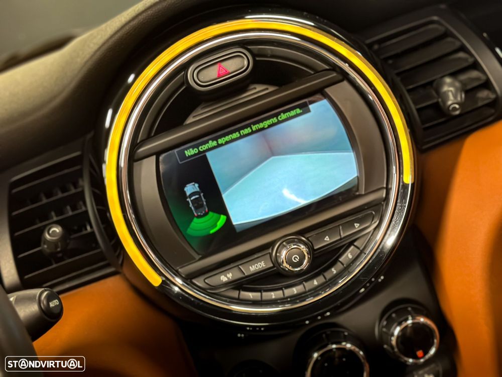 MINI 3 Portas Cooper D Auto - 23