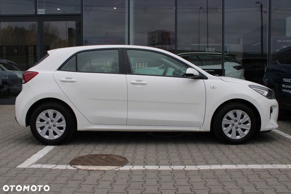 Kia Rio - 3