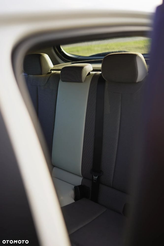 BMW Seria 1 120d Urban Line - 26