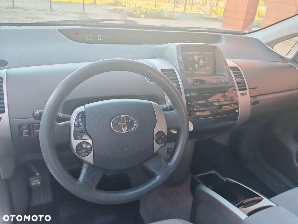 Toyota Prius 1.5 VVT-i Sol - 5