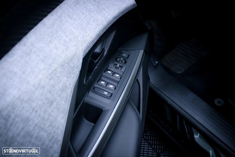 Peugeot 5008 1.2 Hybrid Allure Pack e-DCS6 - 14