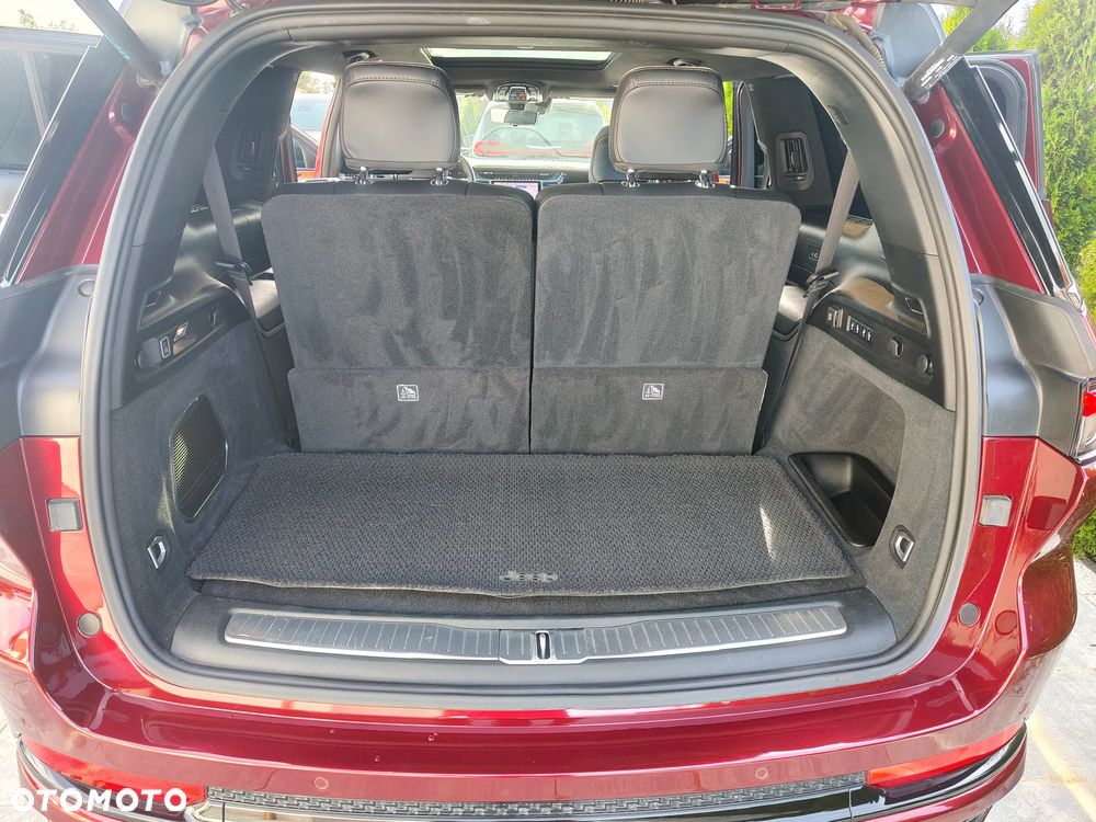 Jeep Grand Cherokee - 25