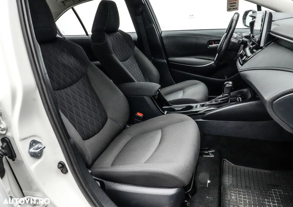 Toyota Corolla Sedan 1.8 HSD Dynamic Plus - 12