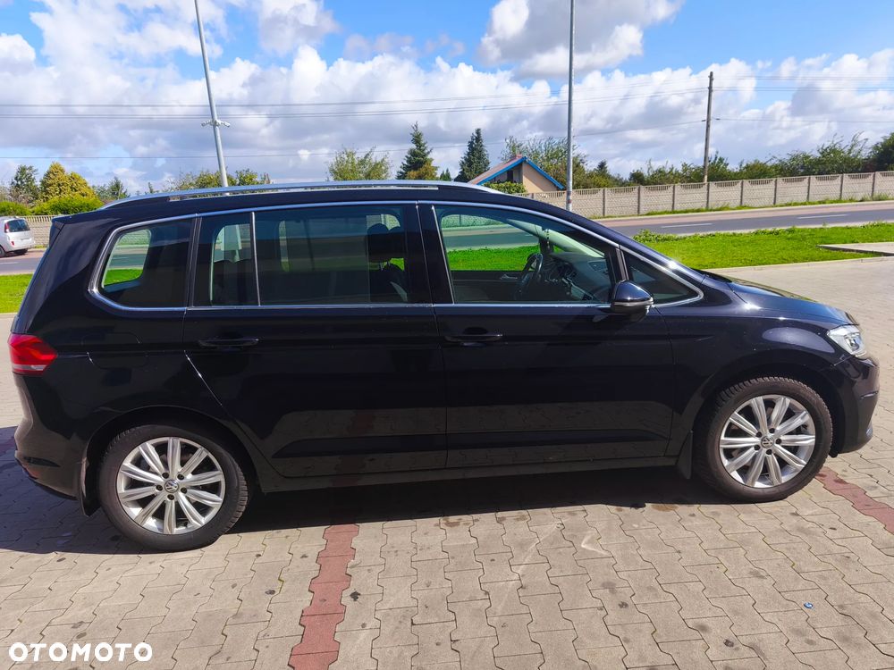 Volkswagen Touran 2.0 TDI SCR Highline - 16