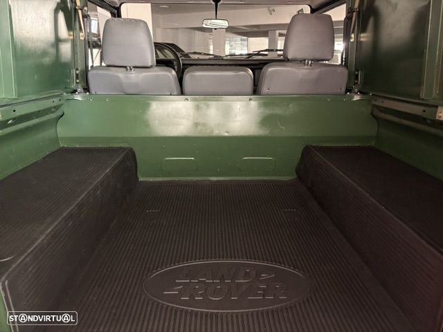 Land Rover Defender 90 2.5 TD5 Metal Top - 48