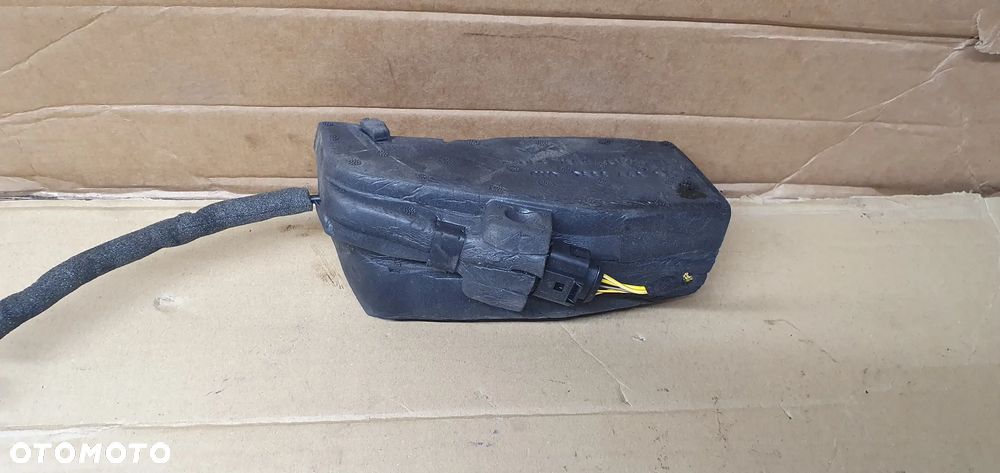 Zamek klapy bagażnika dociąg Audi A8 D3 4E0827383C 4E0827383D - 3