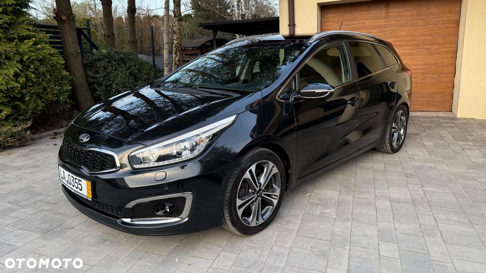 Kia Ceed 1.6 CRDi 136 ISG Platinum Edition - 1