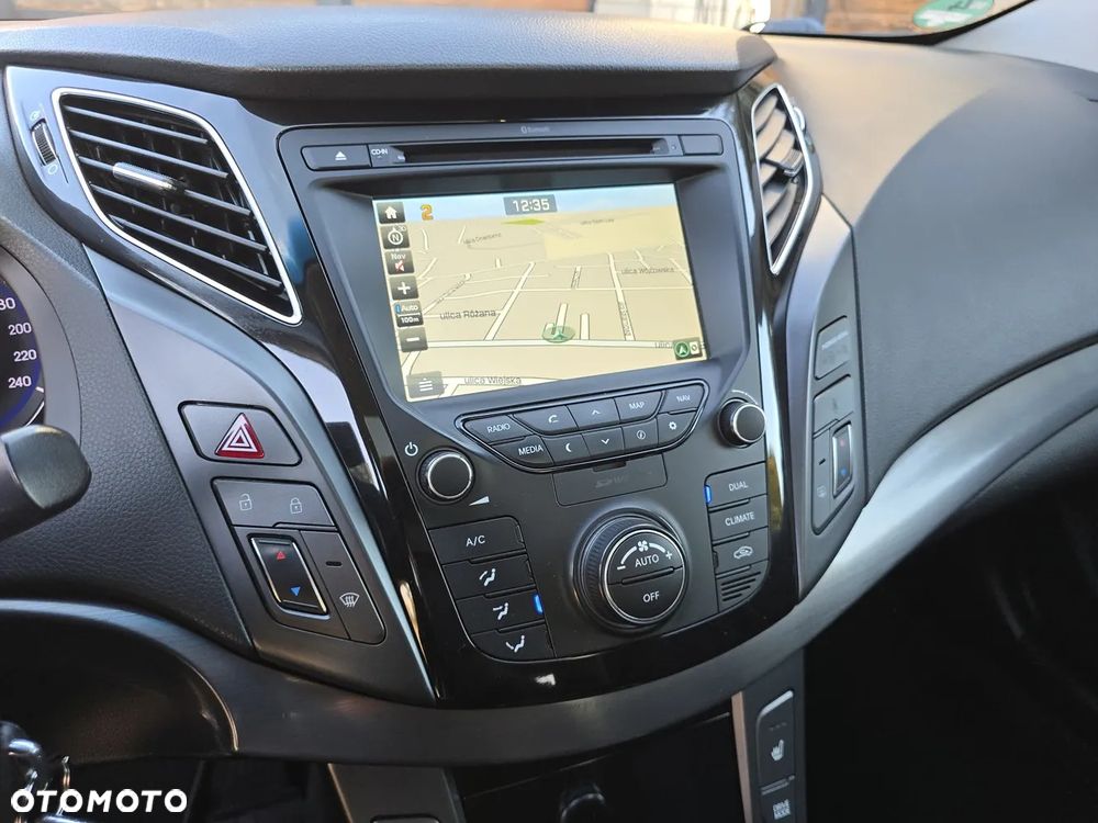 Hyundai i40 Kombi blue 1.7 CRDi DCT Premium - 23