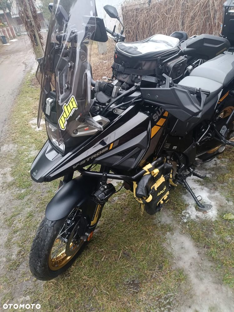 Suzuki V-STROM - 8