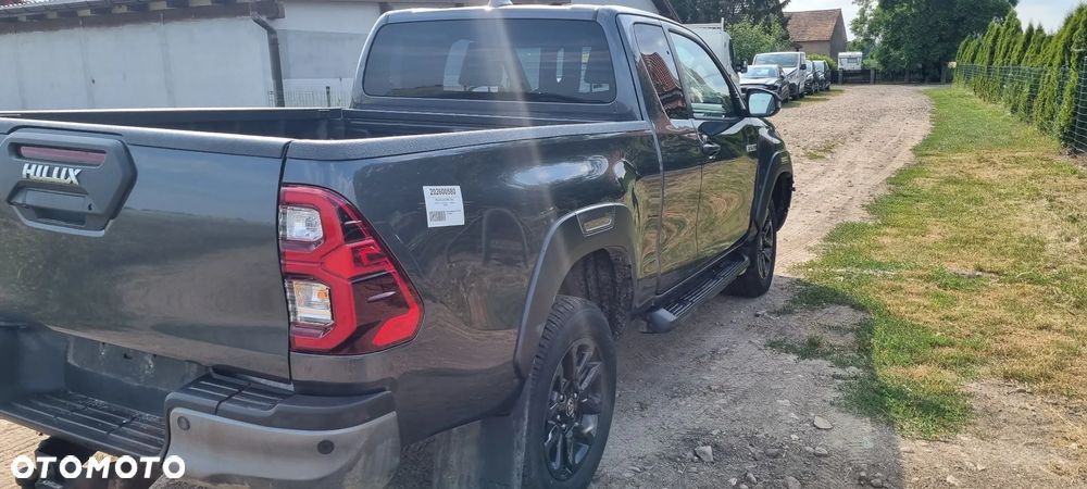 Toyota Hilux 4x4 Double Cab Autm Invincible - 4