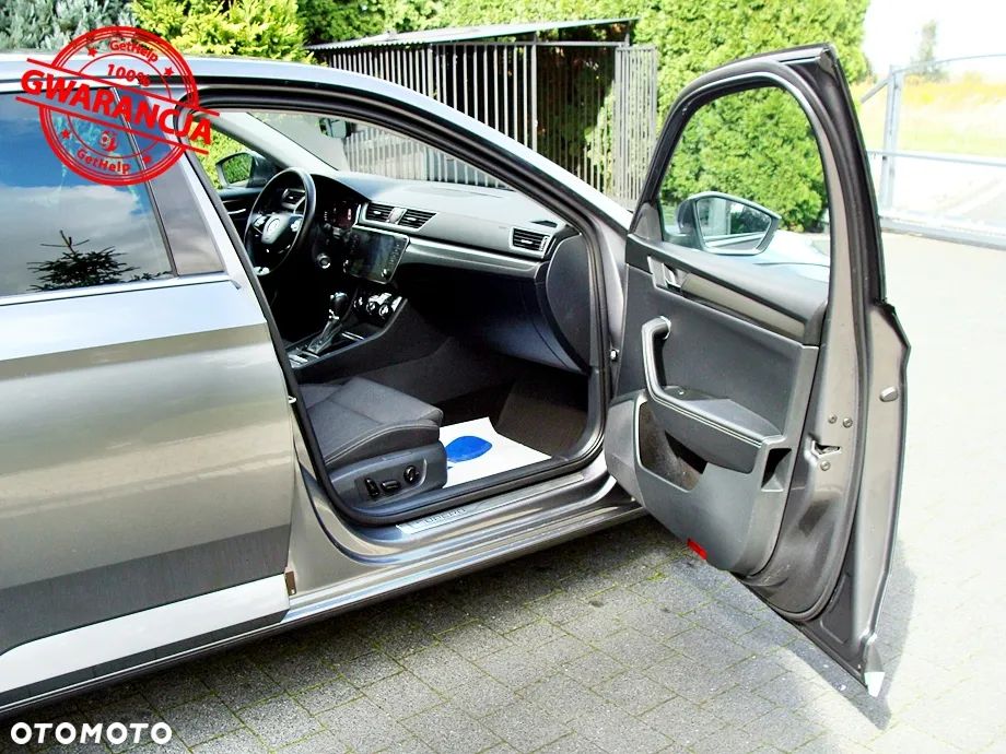 Skoda Superb 2.0 TDI DSG Premium Edition - 14