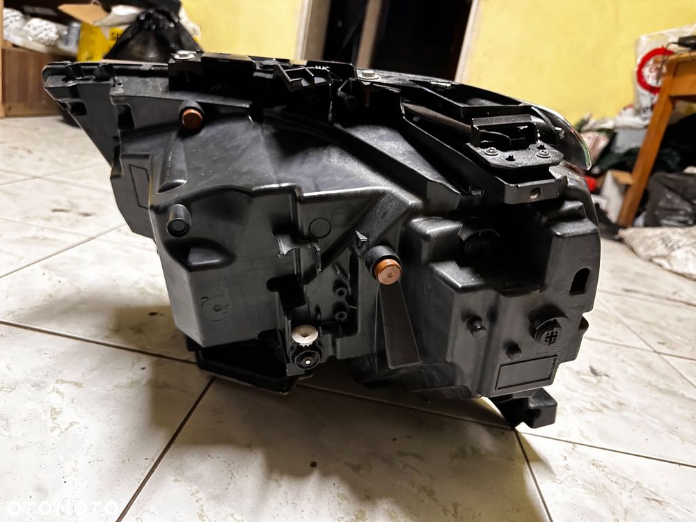 Dodge RAM Lampa przednia Prawa LED 19-. - 5