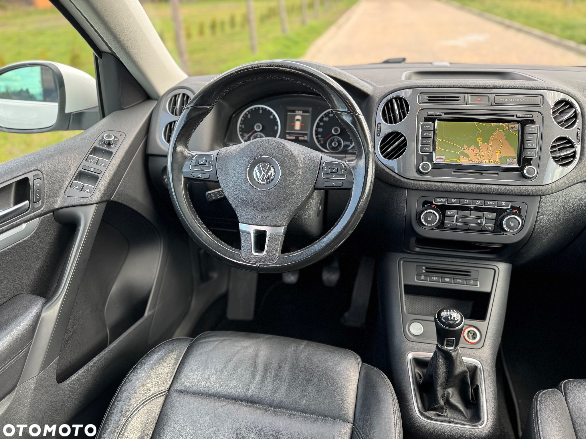 Volkswagen Tiguan - 2
