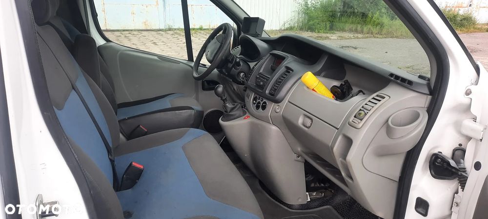 Renault Trafic - 12