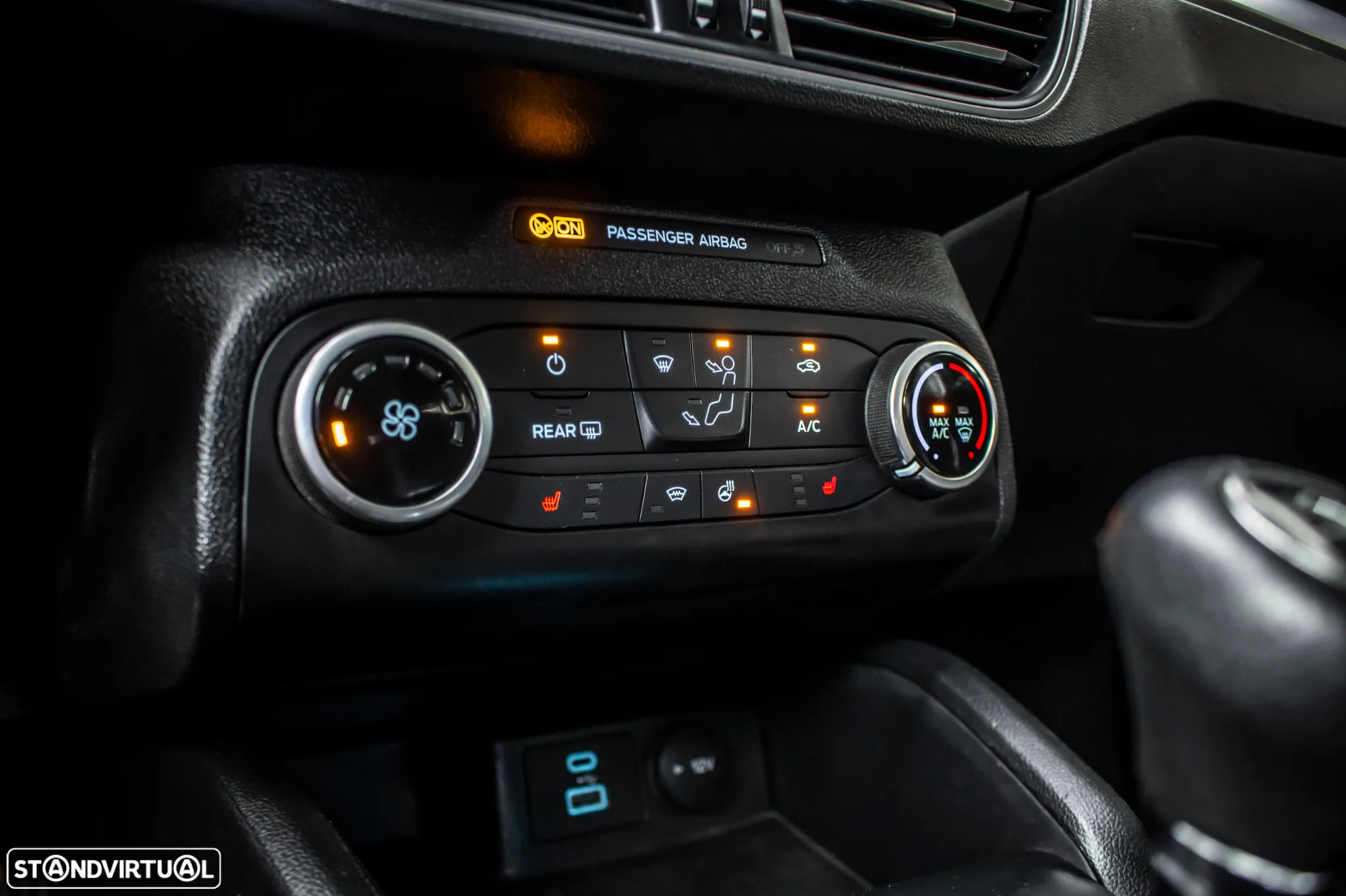 Ford Focus SW 1.0 EcoBoost Business - 23