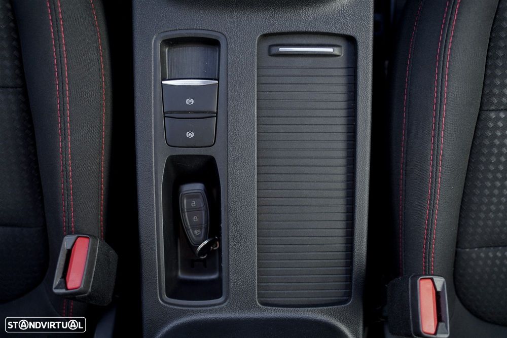 Ford Kuga 1.5 EcoBoost ST-Line - 26