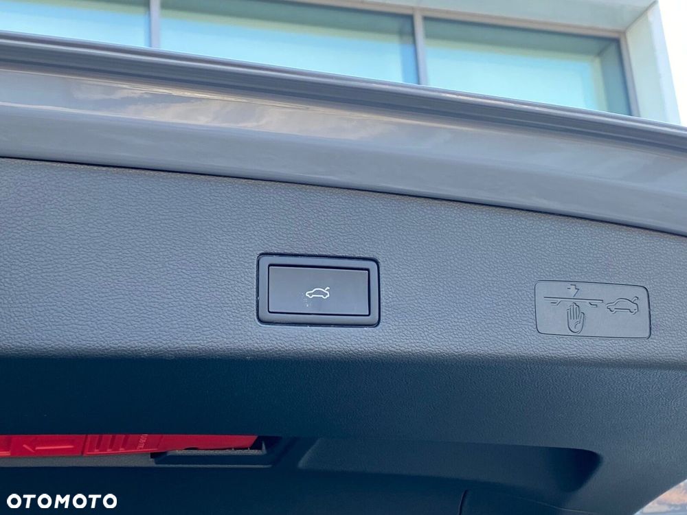 Volkswagen Golf Variant - 10