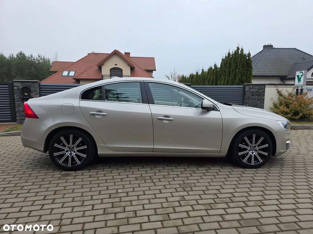 Volvo S60 D4 Geartronic Summum - 10