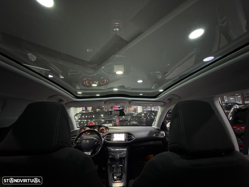 Peugeot 308 SW 1.2 PureTech Allure EAT6 - 14