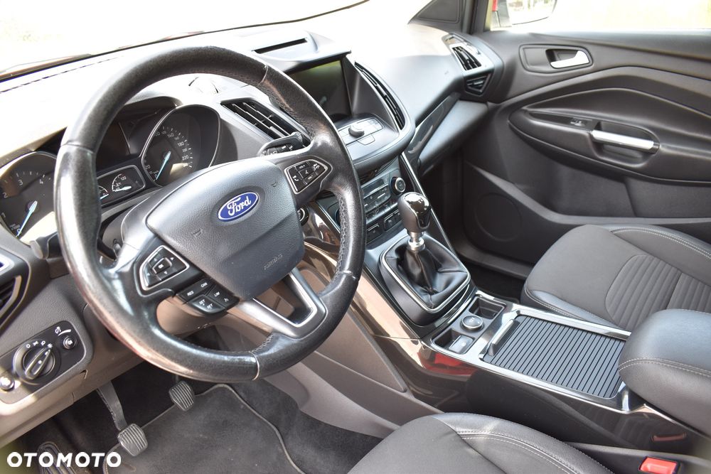 Ford Kuga 2.0 TDCi AWD Titanium - 17