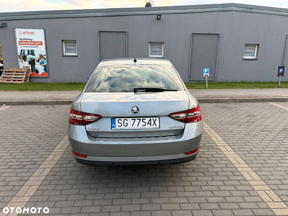 Skoda Superb 2.0 TSI L&K DSG - 2