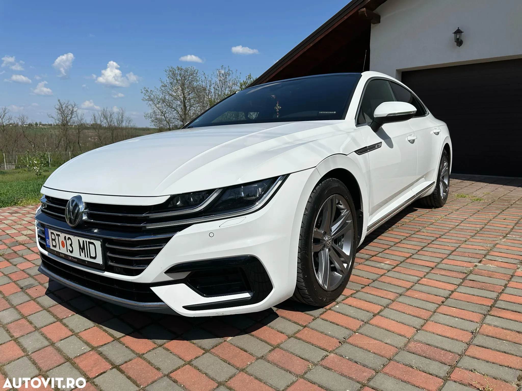 Volkswagen ARTEON 2.0 TDI SCR DSG R-Line - 2