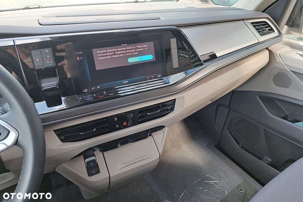 Volkswagen Multivan - 10