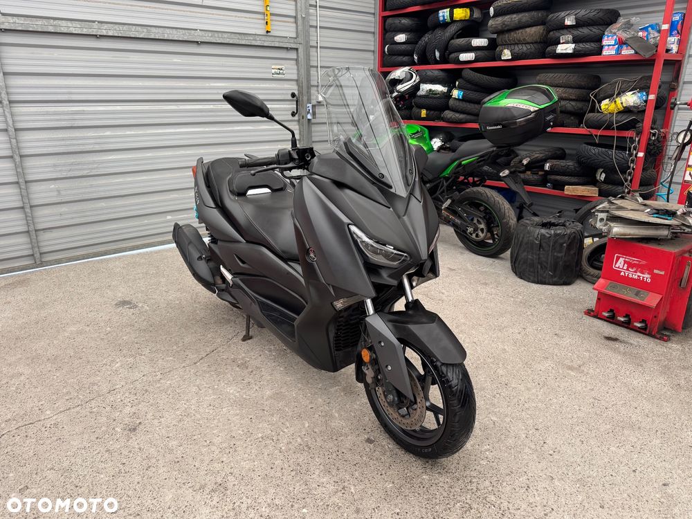 Yamaha X-max - 1