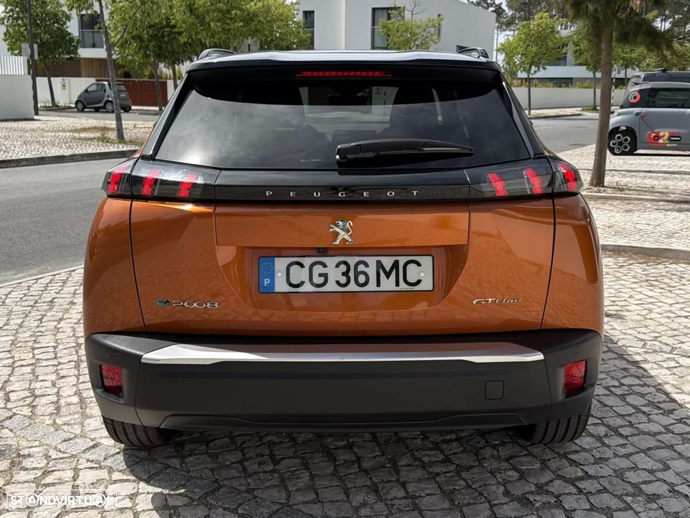 Peugeot e-2008 50 kWh GT - 7