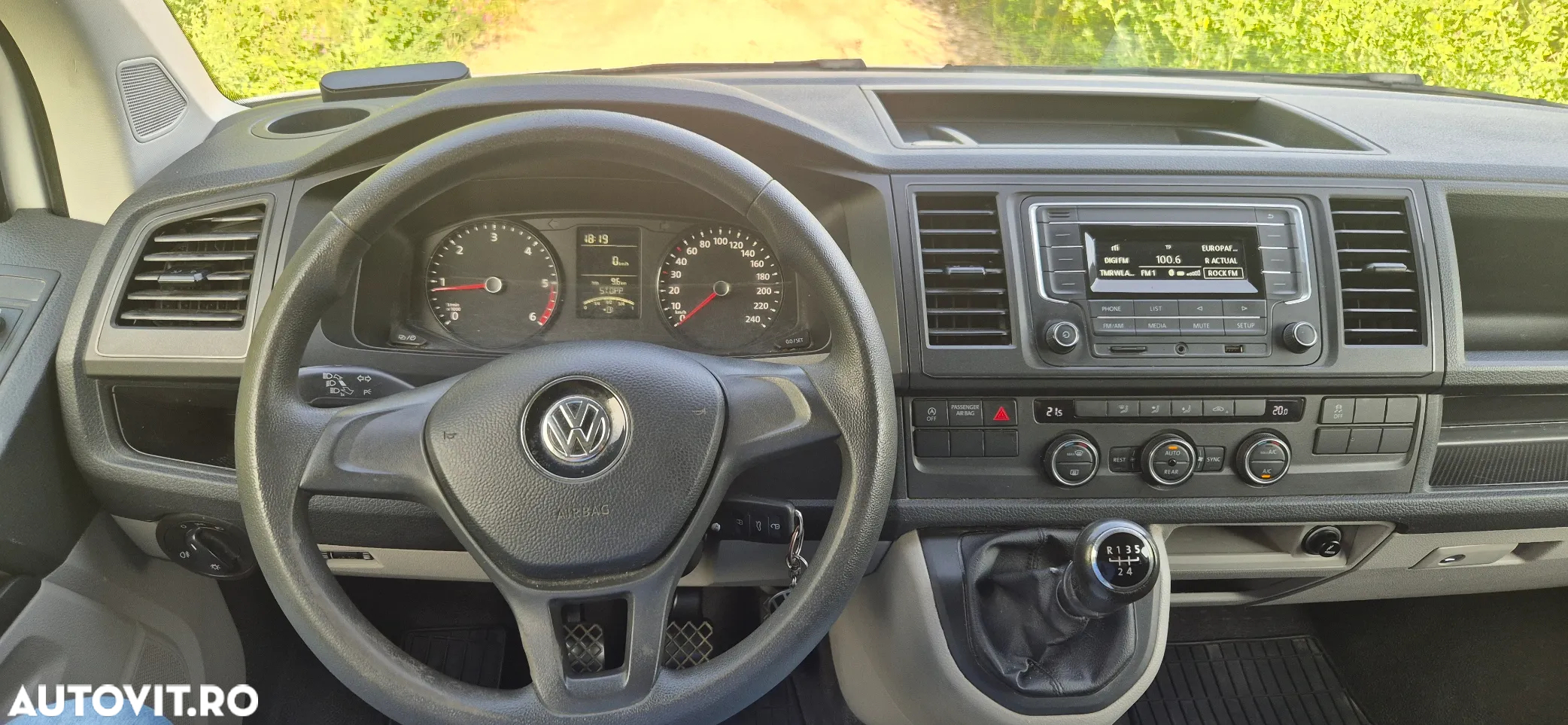 Volkswagen Caravelle T6 2.0 TDI LR Comfortline - 9