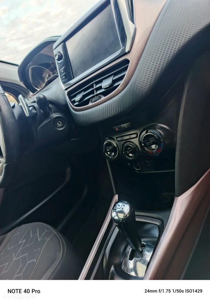 Peugeot 2008 82 e-VTI ETG5 Allure - 34